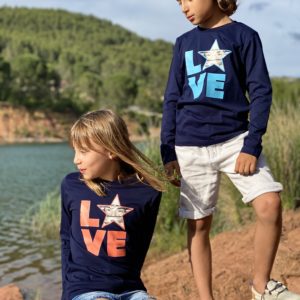 Child Children’s long-sleeves t-shirts