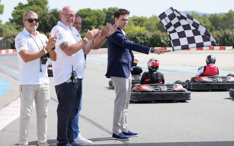 Louis Ducruet sur la ligne d'arrivée de la dixième édition du Marathon Karting Jules Bianchi ce dimanche 14 septembre 2025, au Castellet. © Anne-Sophie Guebey / Bestimage